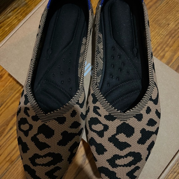 Woven Ballerina flat shoes..leopard.. Sz. 10.. runs small - Picture 7 of 7